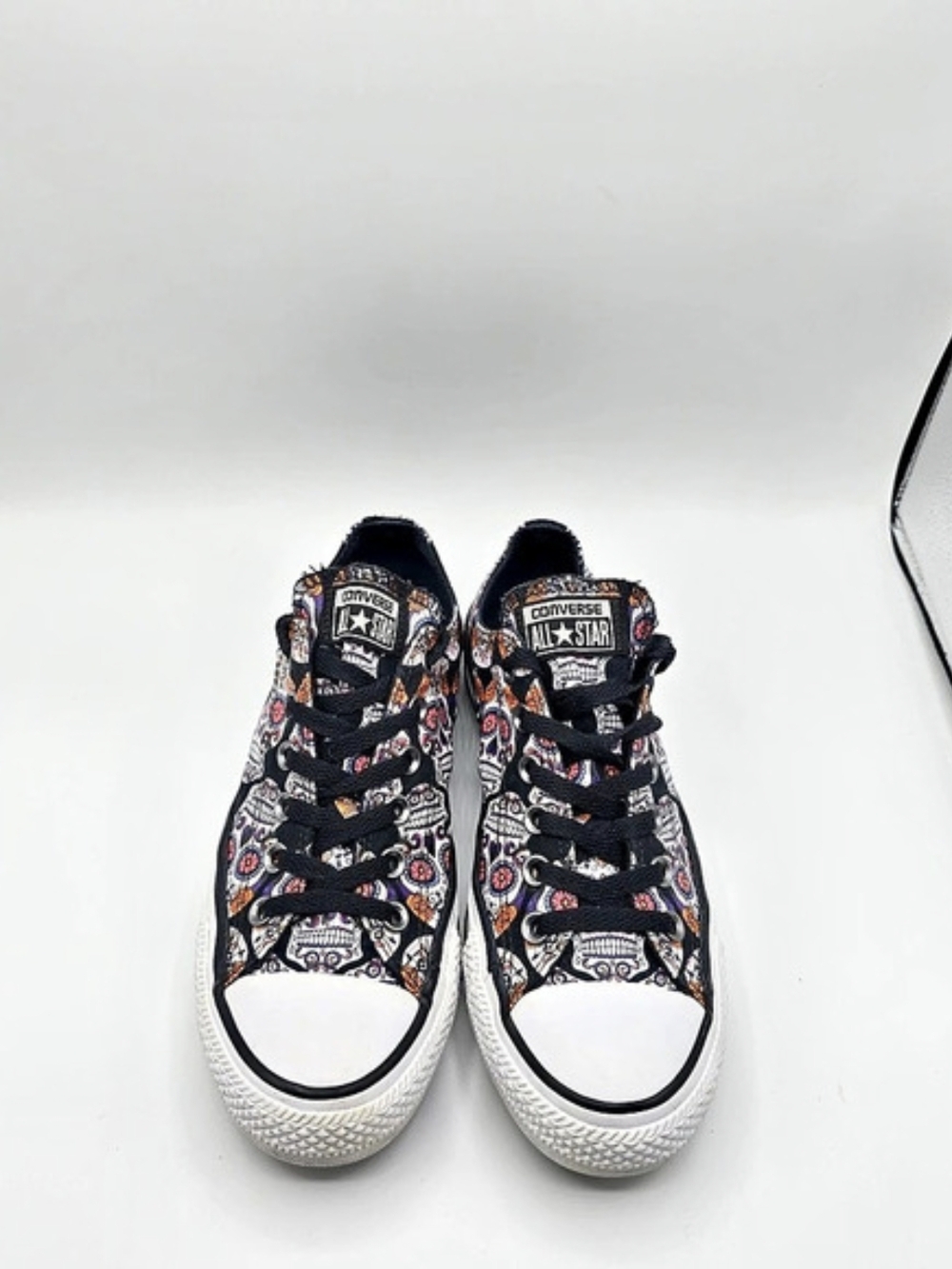 Converse Chuck Taylor All Star Skulls Sneakers Black & White US 8 Womens Walking - Picture 2 of 8